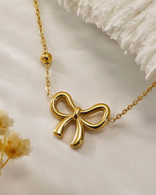 Elegant Gold Bow Pendant Necklace Perfect Gift Choice
