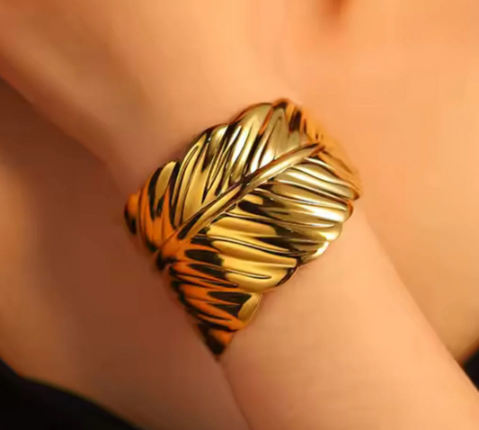 Leaf Design Gold Cuff Bracelet | Nature Inspired Jewelry | Luxury Gold Plated Open Bangle